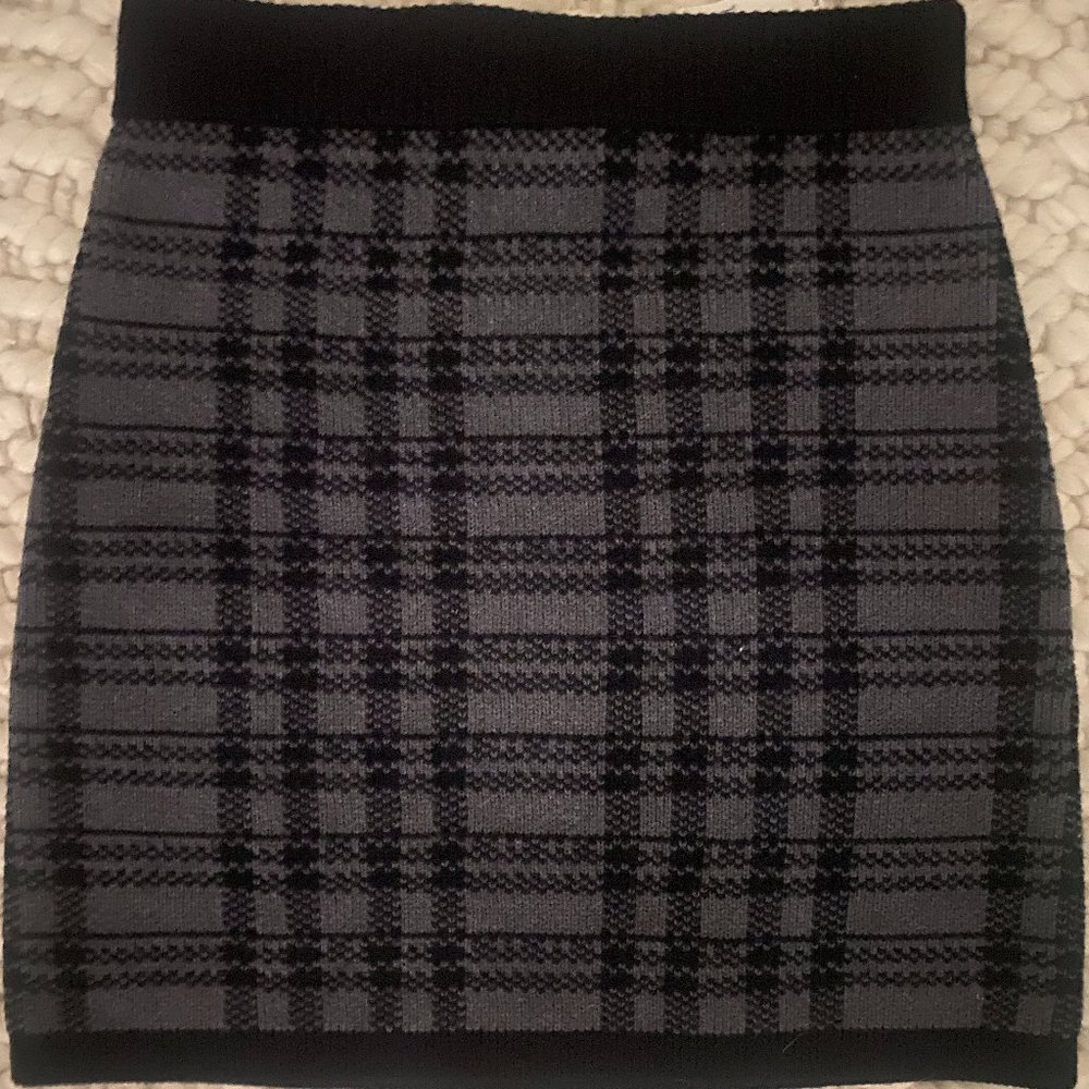 New with Tags! Banana Republic Sweater Skirt